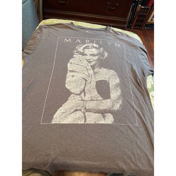 Marilyn Monroe Cutie Face Y2K Print Tee Size Large - Picture 2 of 5
